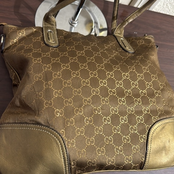 Gucci Monogram shoulder bag Interior - Picture 7 of 13